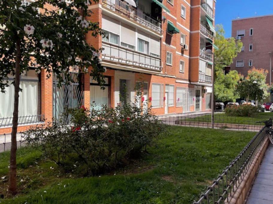 Nuevo Y Confortable Apartamento En Vista Alegre Madrid Exteriér fotografie